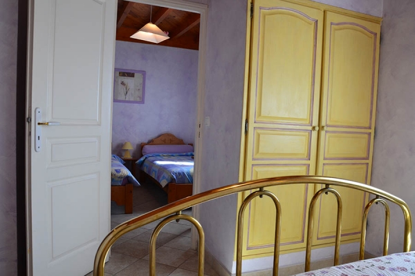 chambre-lavande-5DAC9DABD-7101-A611-8F61-C63D681415B5.jpg